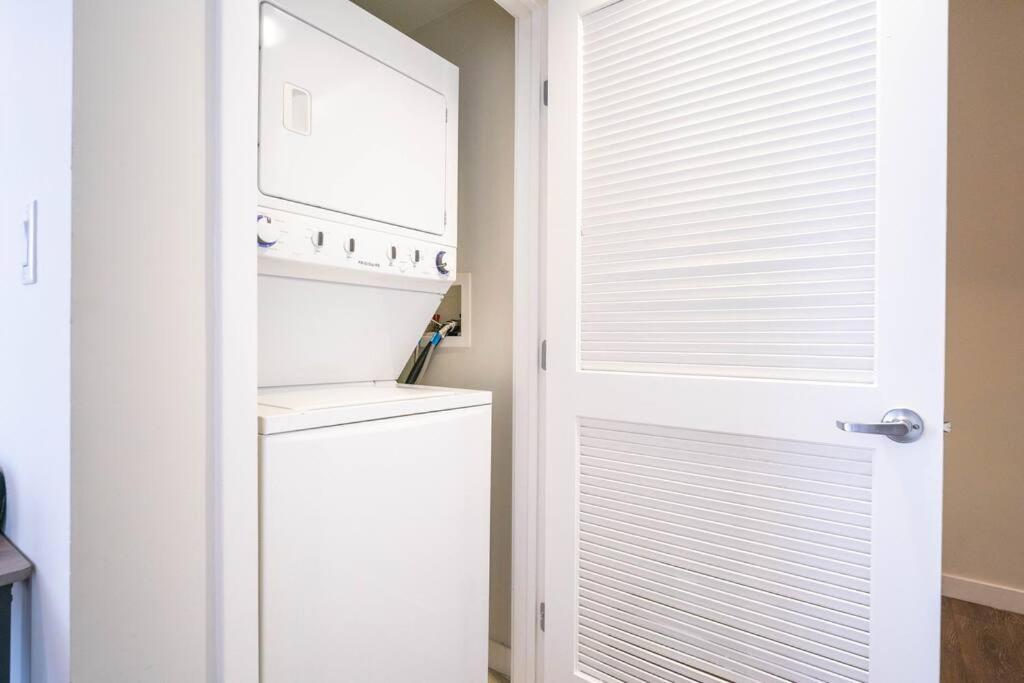 June Specials- Suite Spot Dtla- Free Parking For One Car! Los Ángeles Exterior foto